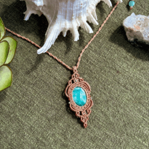 Nerida: Halsband med Hemimorfit