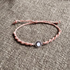 Boho-Armband: Regnbågsmånsten